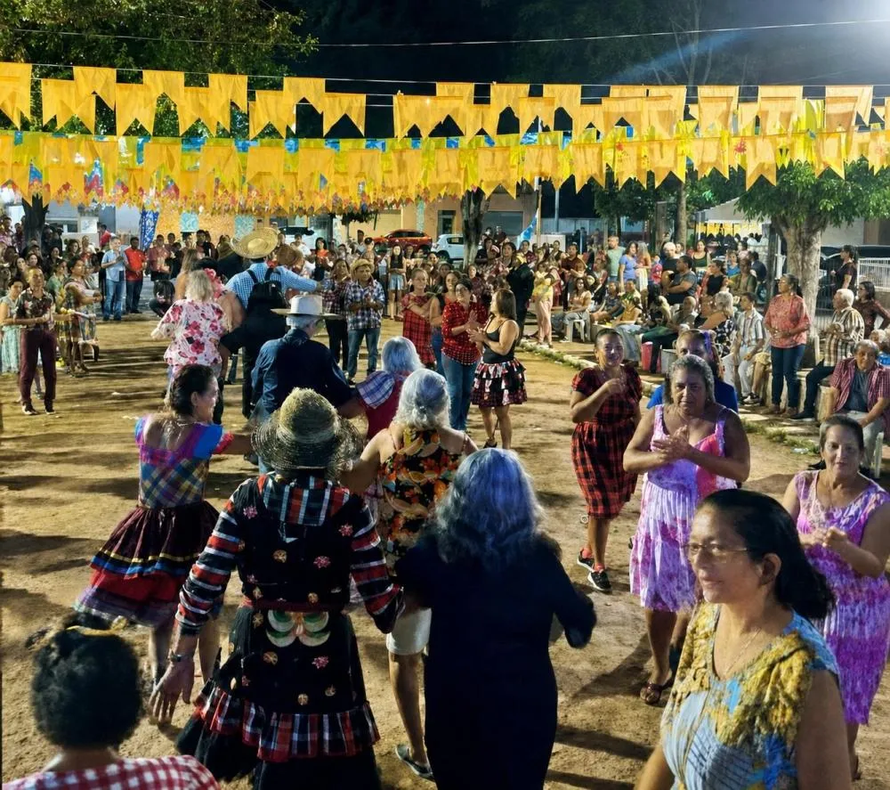 2º Quadrilhão Lotou a Praça Manoel Loureiro com Cultura e Shows em Rosário Oeste